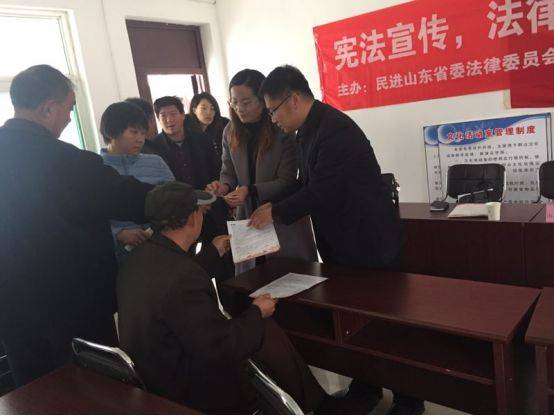民進山東省委法工委深入基層開展“憲法宣傳、法律咨詢進村(社區)”活動